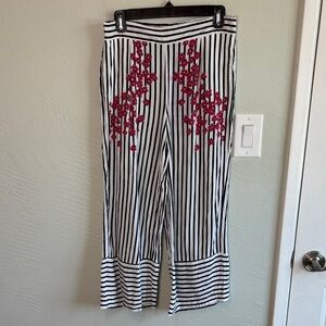 Bundle 2 for $30! Zara Black & White Striped Wide-Leg Pants S